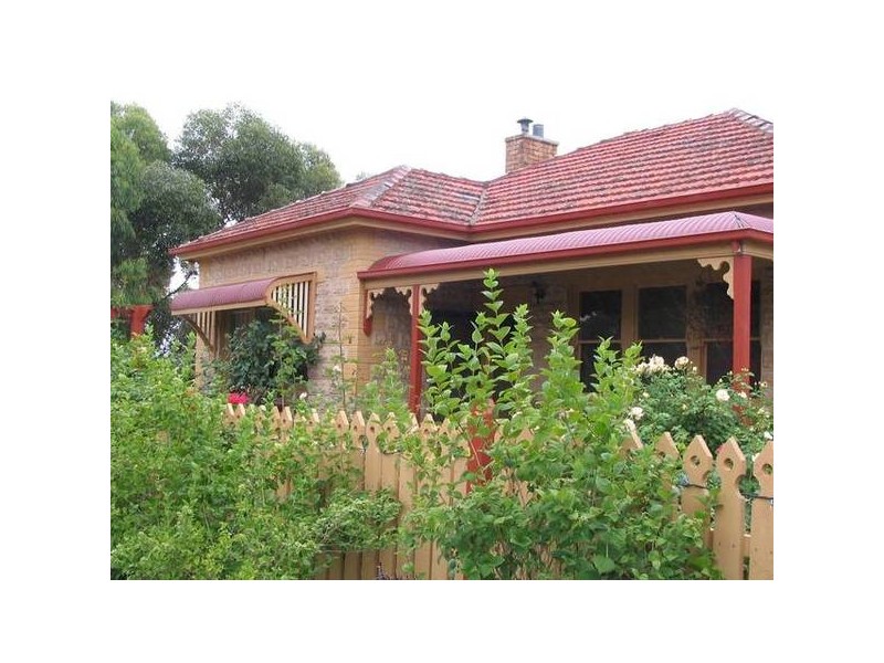 4 Devereux Street, Macclesfield SA 5153