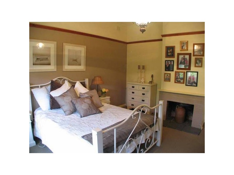 4 Devereux Street, Macclesfield SA 5153