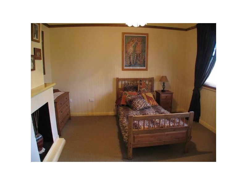 4 Devereux Street, Macclesfield SA 5153