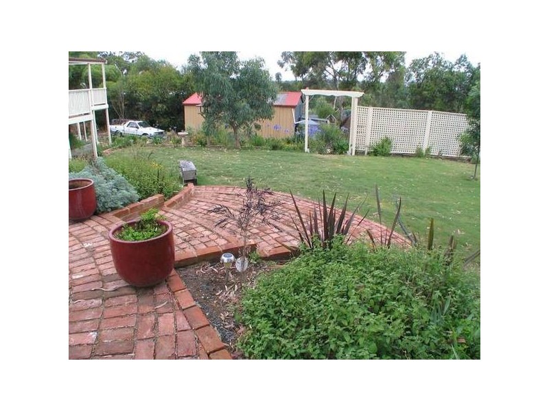 4 Devereux Street, Macclesfield SA 5153