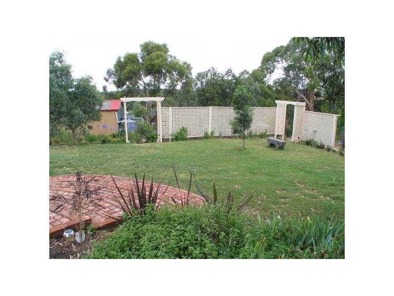 4 Devereux Street, Macclesfield SA 5153