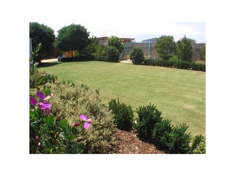 30 Burkett Drive, Strathalbyn SA 5255
