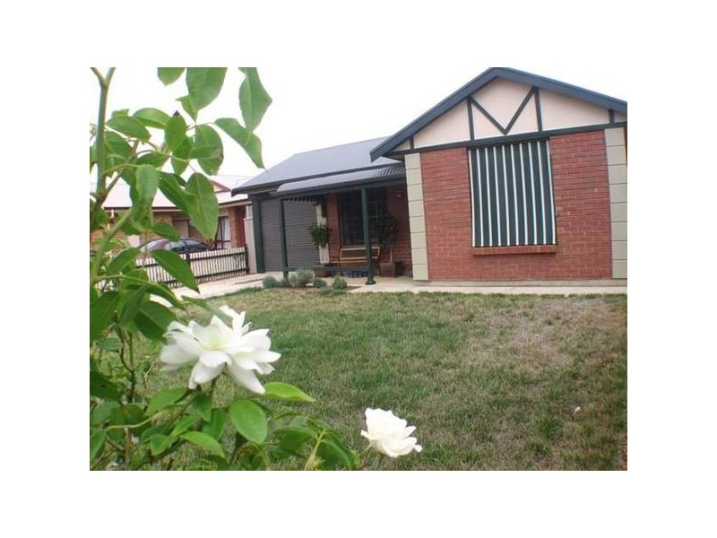30 Burkett Drive, Strathalbyn SA 5255