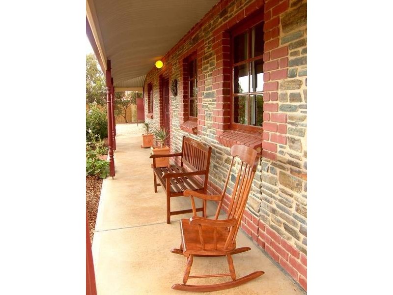 8 Lines Road, Strathalbyn SA 5255