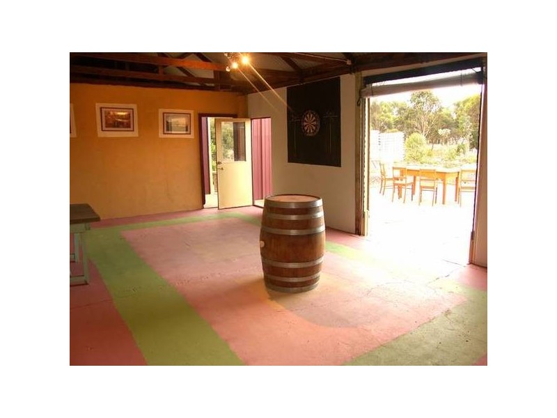 8 Lines Road, Strathalbyn SA 5255