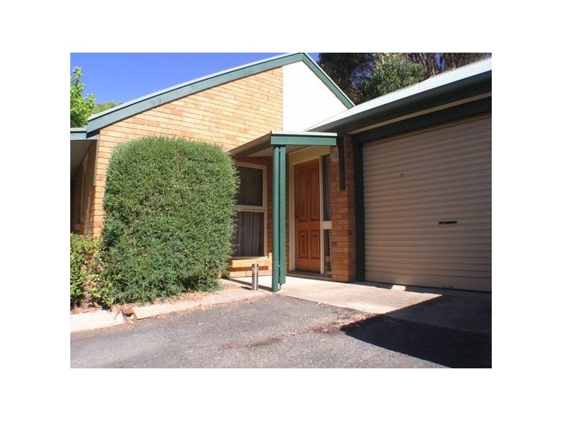 2/9a Victoria Road, Mount Barker SA 5251