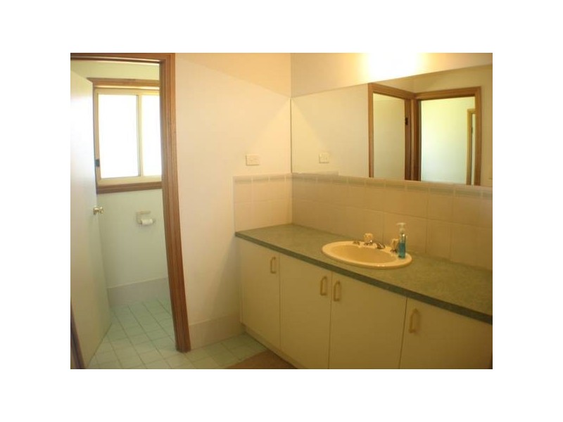 2/9a Victoria Road, Mount Barker SA 5251