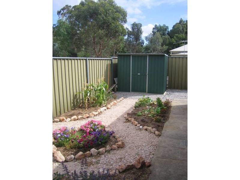 1/8 Douglas Drive, Mount Barker SA 5251