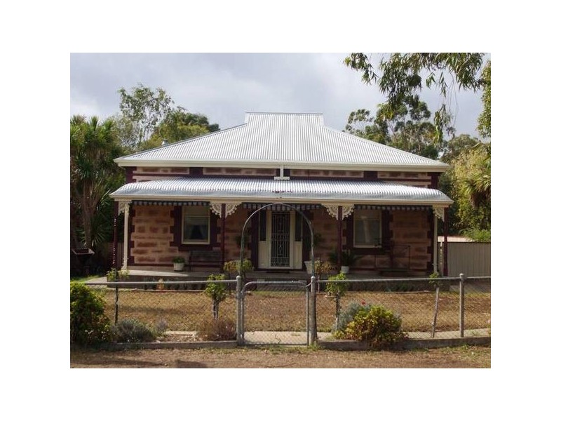 11 Victoria Road, Mount Barker SA 5251