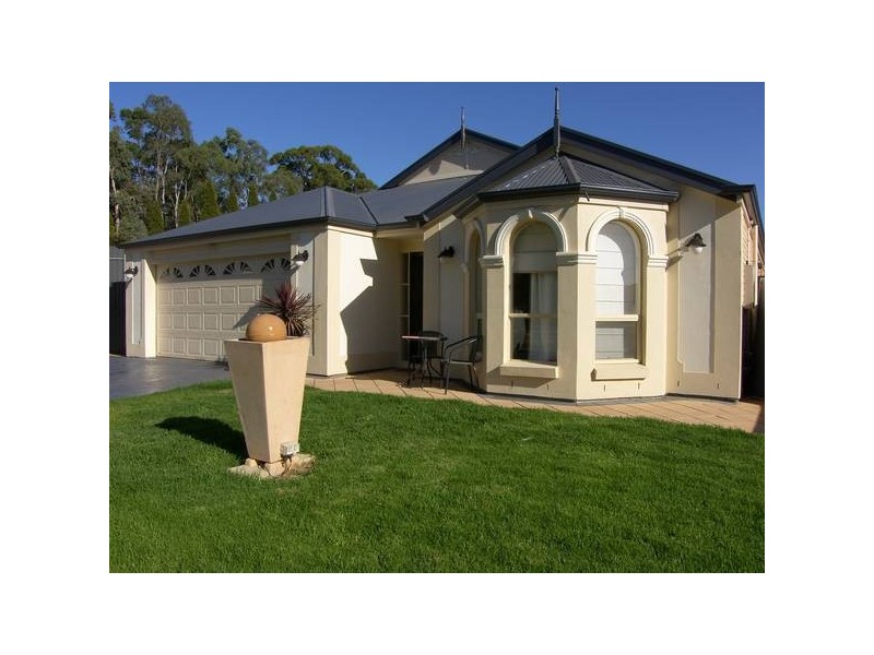 12 Nicholas Paech Drive, Hahndorf SA 5245