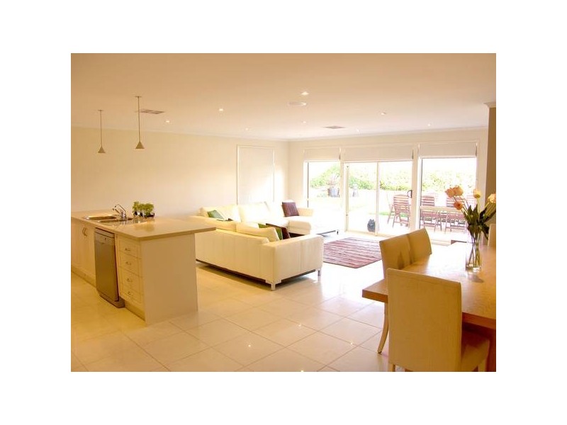 12 Nicholas Paech Drive, Hahndorf SA 5245