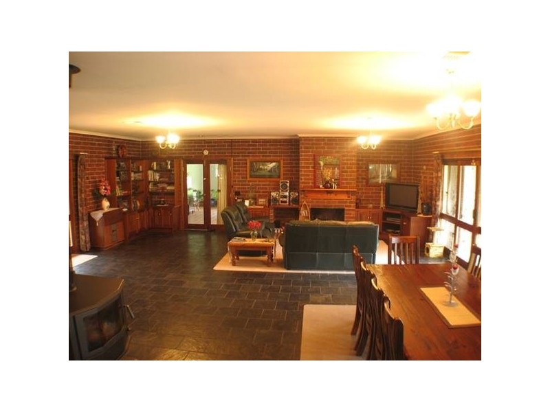 22 Paris Creek Road, Paris Creek SA 5201