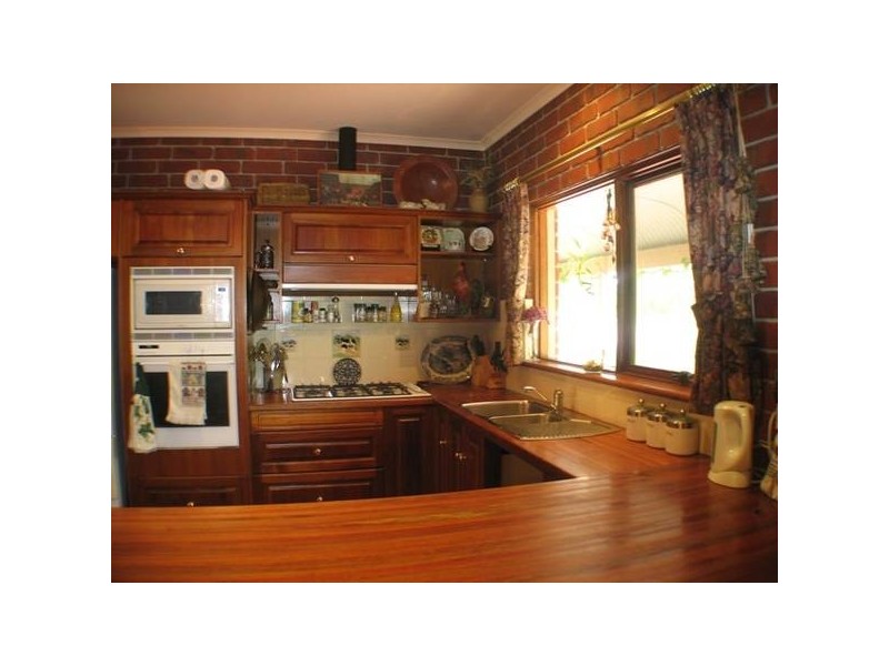 22 Paris Creek Road, Paris Creek SA 5201