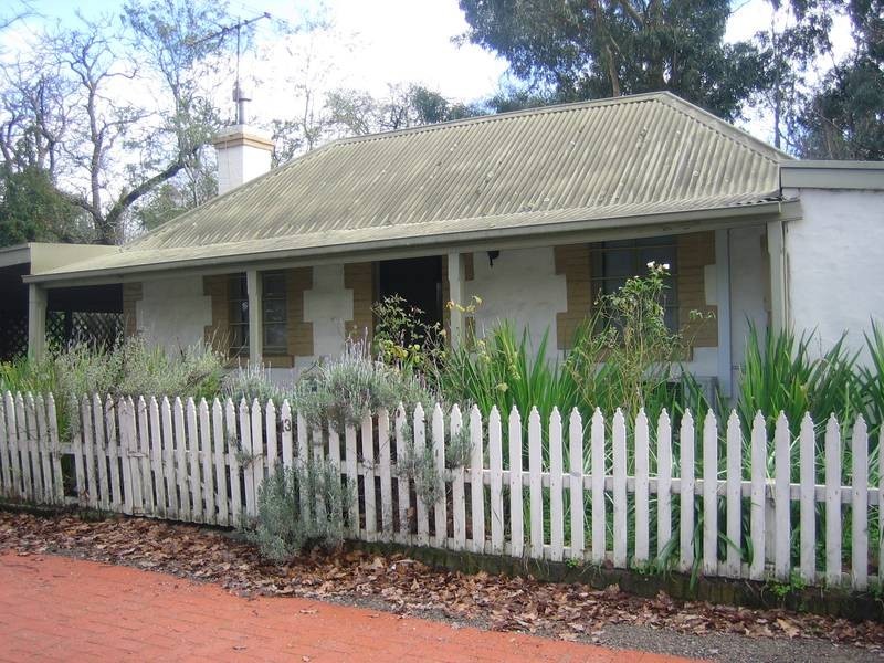 13 Druids Avenue, Mount Barker SA 5251