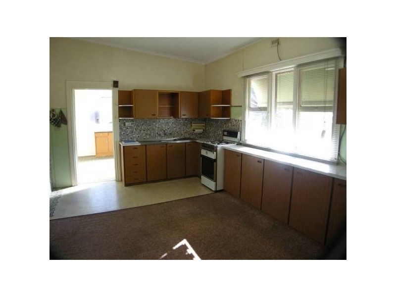 24 Swanport Road, Murray Bridge SA 5253