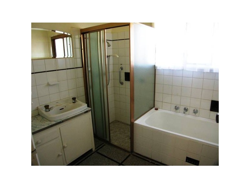 24 Swanport Road, Murray Bridge SA 5253