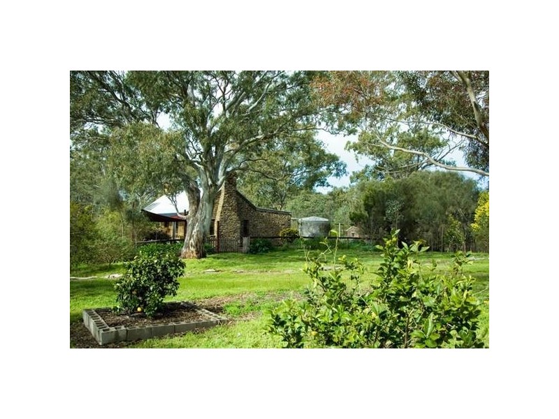 . Off of Hillview Road, Macclesfield SA 5153