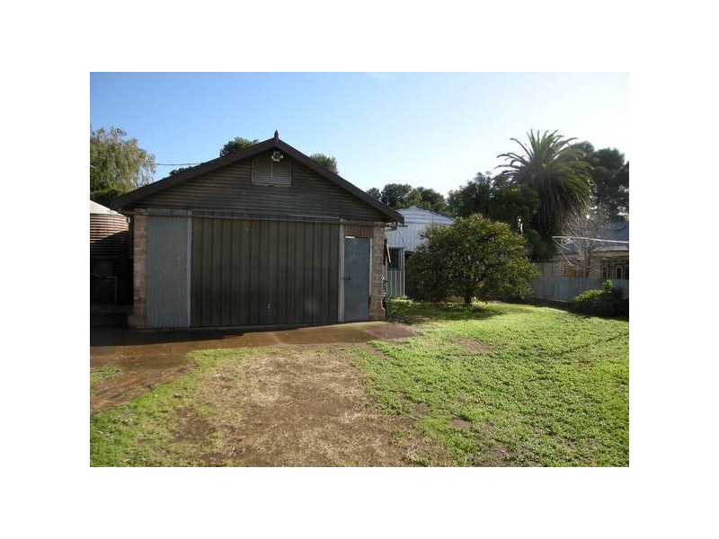24 Swanport Rd, Murray Bridge SA 5253