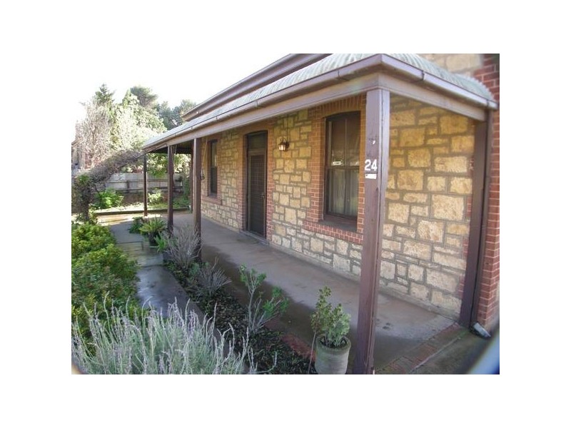 24 Swanport Rd, Murray Bridge SA 5253
