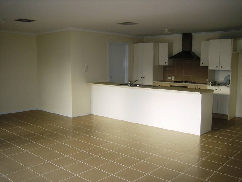 27 Downing Street, Mount Barker SA 5251
