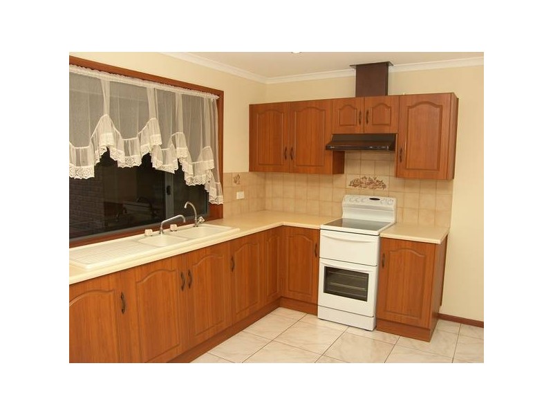 16 Heinrich Court, Mount Barker SA 5251