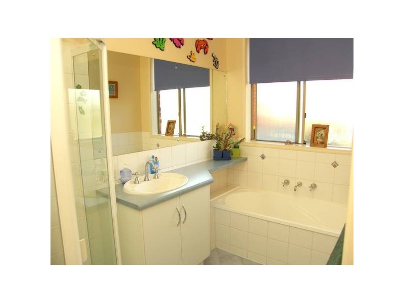 112 Burnbank Way, Mount Barker SA 5251