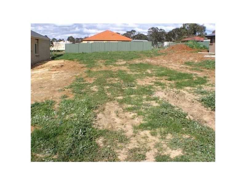 106 Lewis Avenue, Mount Barker SA 5251