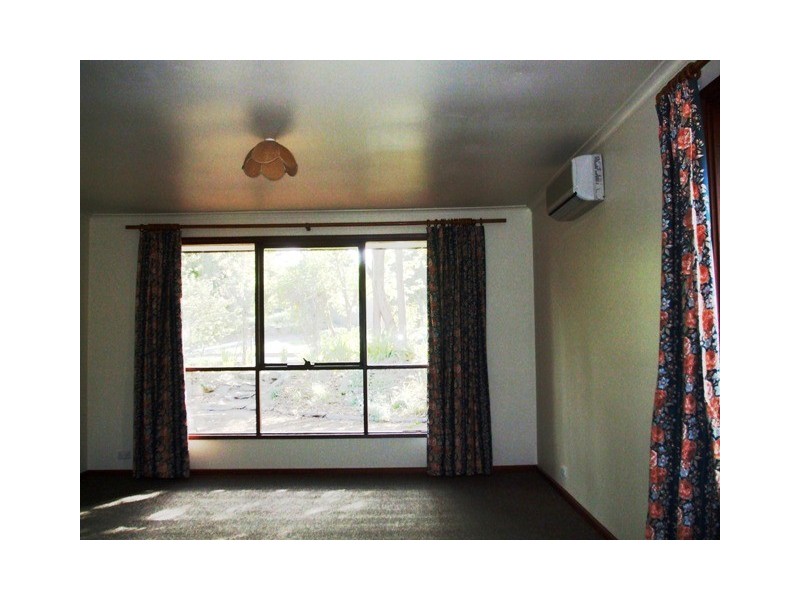 6 Lewis Avenue, Mount Barker SA 5251