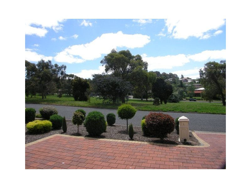 12 Fry Street, Mount Barker SA 5251