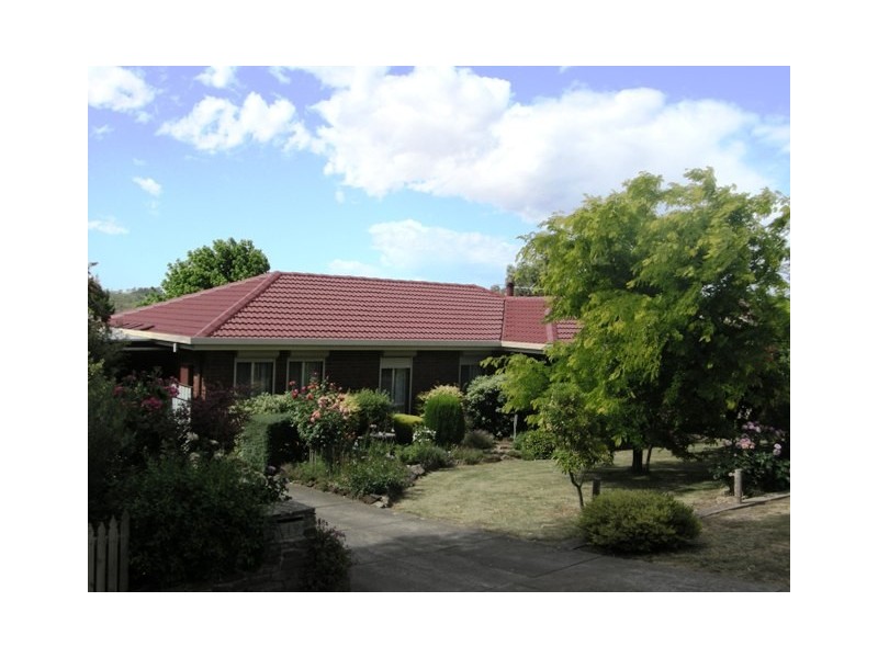 19 Dumas Street, Mount Barker SA 5251