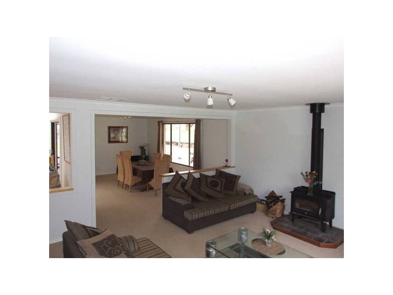 12 Nicol, Meadows SA 5201