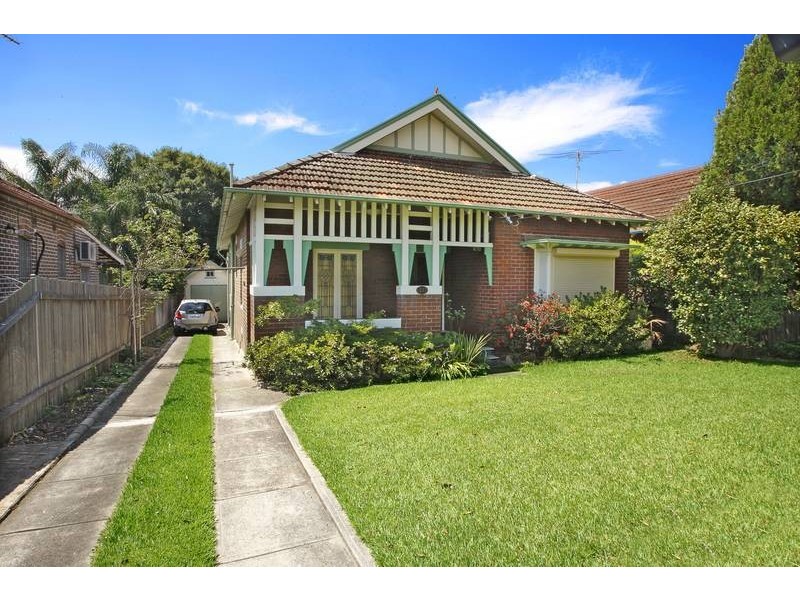 40 Loftus Crescent, Homebush NSW 2140