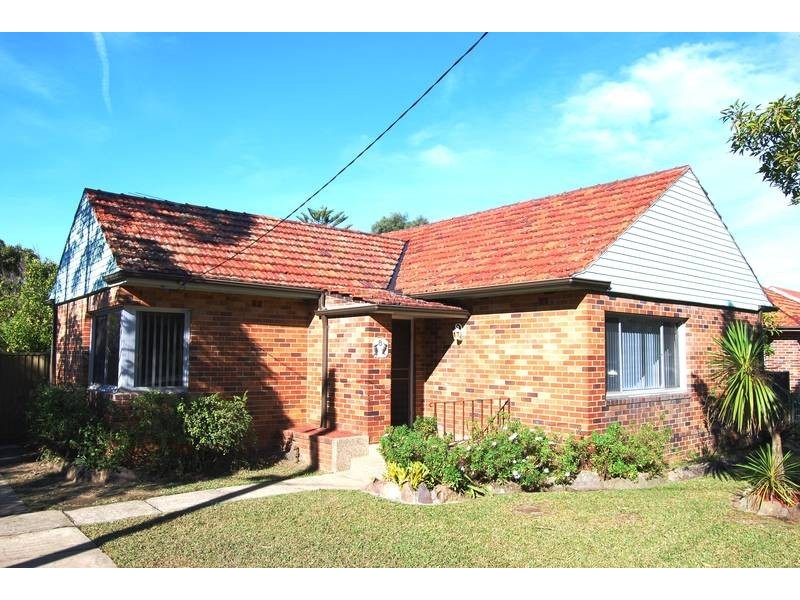 8 Elliott Street, Belfield NSW 2191