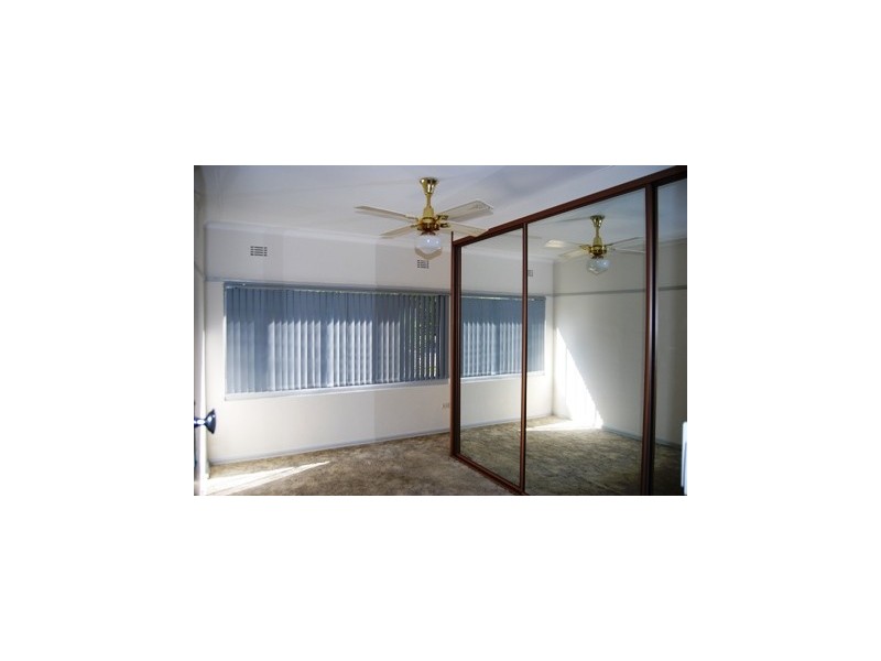 8 Elliott Street, Belfield NSW 2191