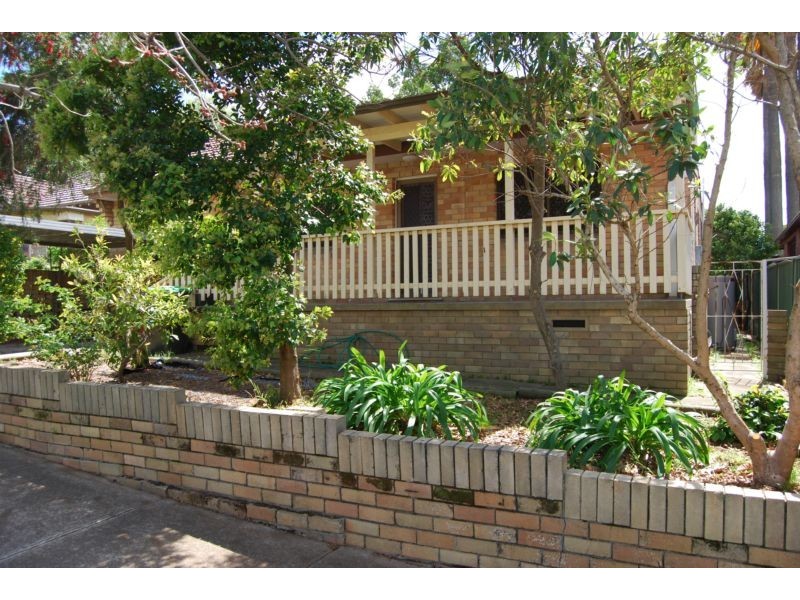 1a Clifton Avenue, Burwood NSW 2134