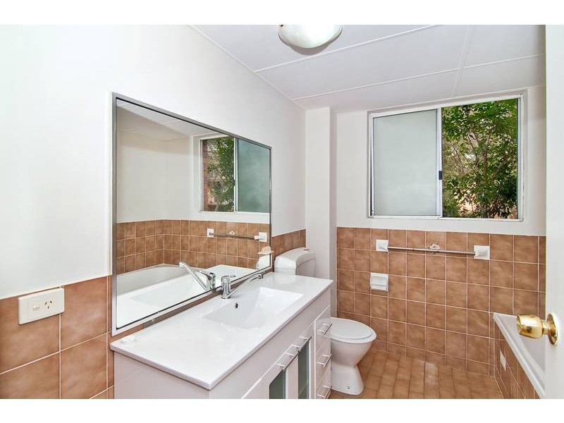 5/42-44 Sir Joseph Banks Street, Bankstown NSW 2200