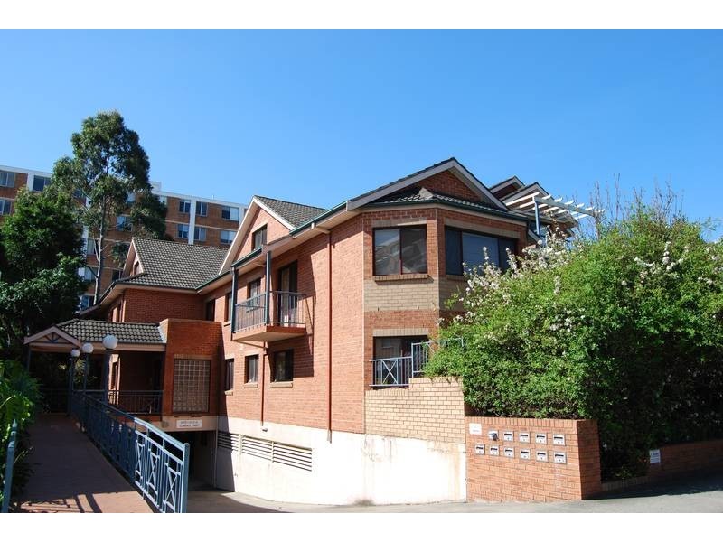 2/21-23 Clarence Street, Burwood NSW 2134