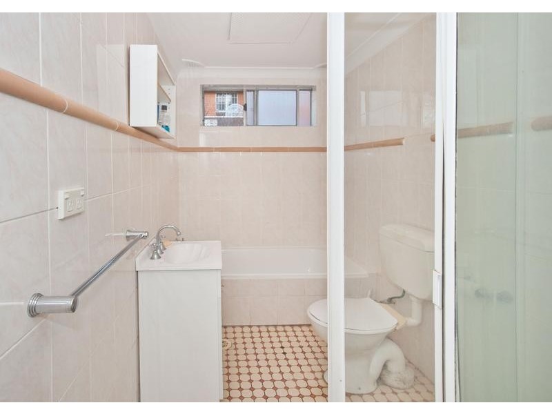 2/38 The Crescent, Homebush NSW 2140