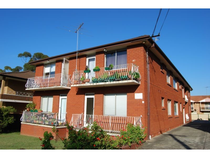 2/167 Croydon Ave, Croydon Park NSW 2133