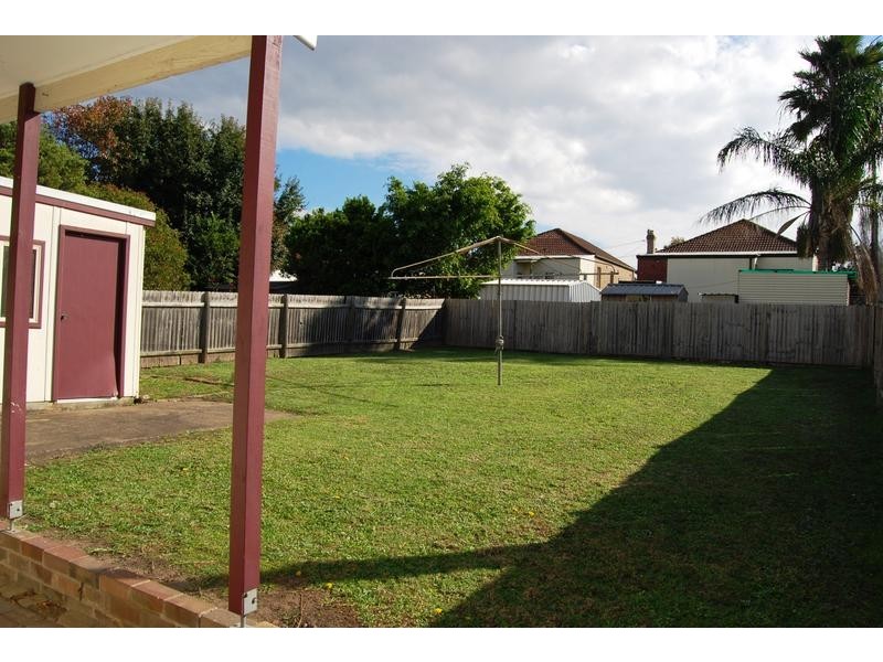 12 Flemington Rd, Homebush West NSW 2140