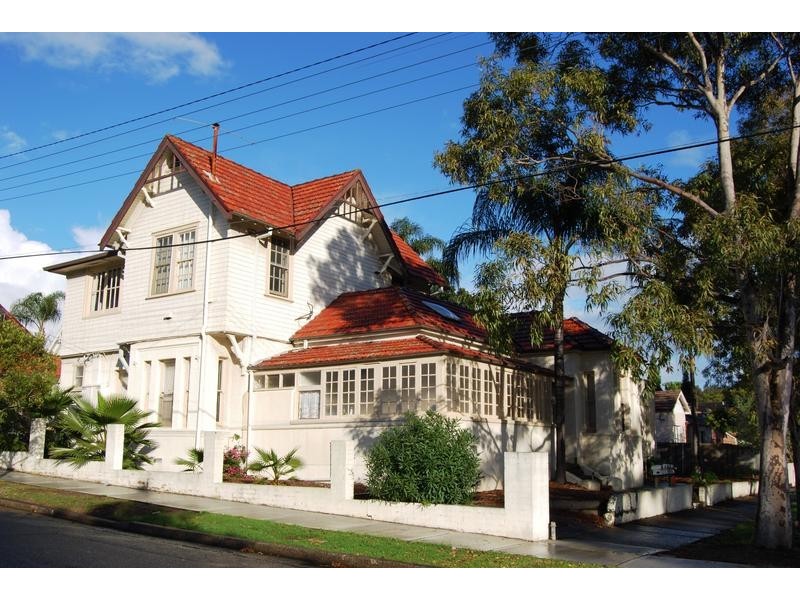 4/129a Wentworth Road, Strathfield NSW 2135