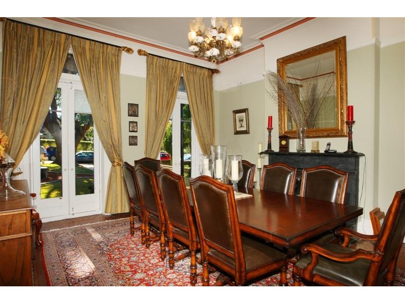 10 Clifton Avenue, Burwood NSW 2134