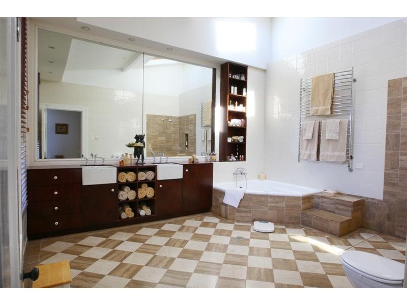 10 Clifton Avenue, Burwood NSW 2134