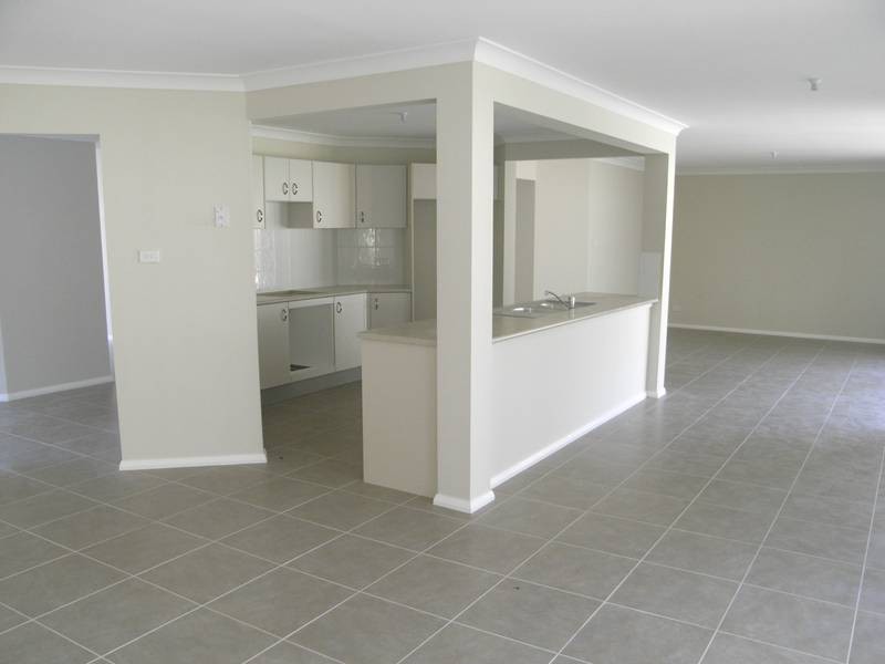 6 Pinewood Close, Woongarrah NSW 2259