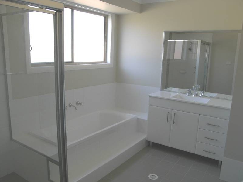 6 Pinewood Close, Woongarrah NSW 2259