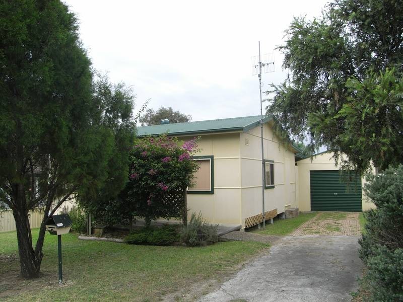 4 Goobarabah Avenue, Gorokan NSW 2263