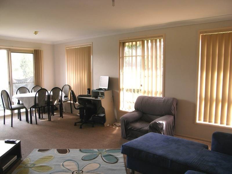 35 Nagle Crescent, Blue Haven NSW 2262