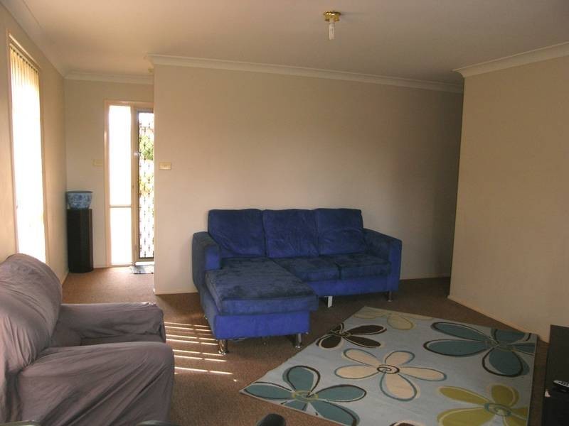 35 Nagle Crescent, Blue Haven NSW 2262