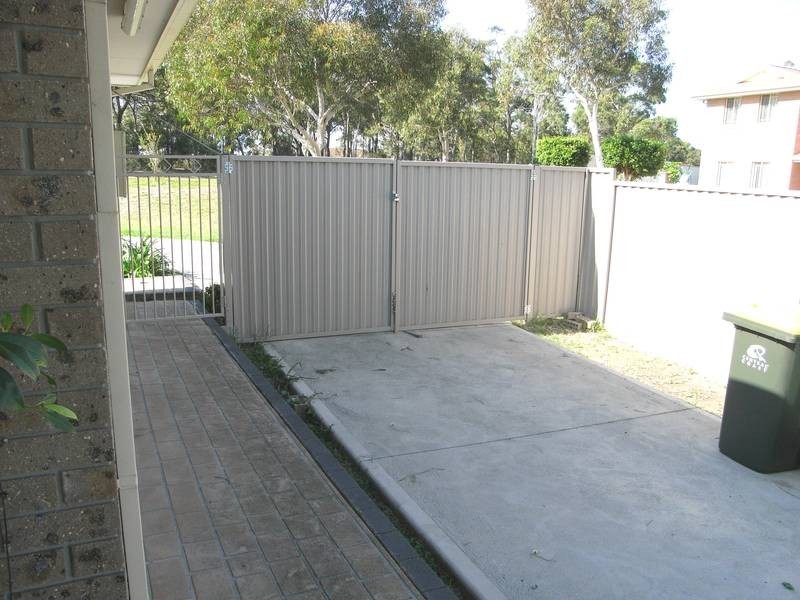 2 Tristram Close, Lake Haven NSW 2263