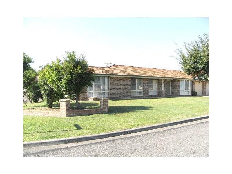 50 Christopher Crescent, Lake Haven NSW 2263
